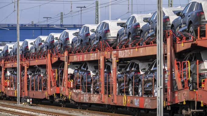 Internationale Handelspartner Reagieren mit Kritik auf US-Autozölle

