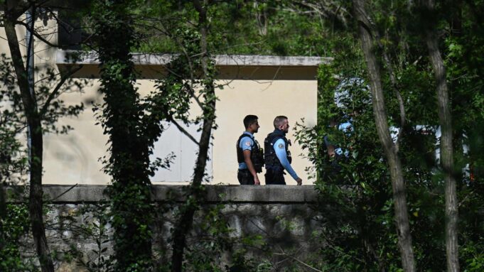 Fahndungnachutmaßlichislamfeindlichem Mord in Frankreich

