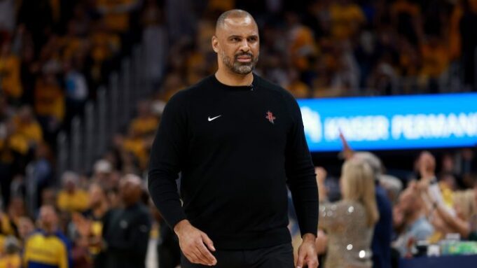 Geschwister IME und Mfon Udoka inspirierten sich gegenseitig durch Basketballkarrieren - und Landschaft

