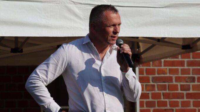 Pilgern im Trend? Pastor Elkerat ist Dahinter steckt

