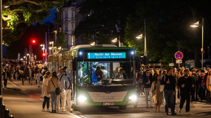 40.000 Beseuter Feiern Die Nacht der Museen in Frankfurt | Hessenschau.de


