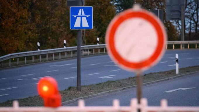 ARBEITEN auf A4 Bei Erfurt - Das Müssautofahrer Beachten

