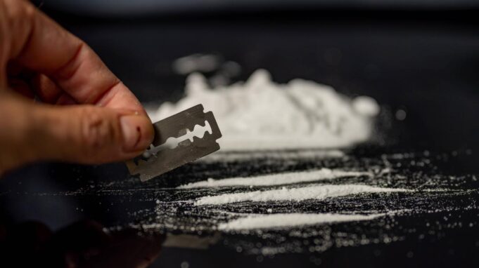 Angelklagterdrohthöherestrafe Wegen Kokain Händel


