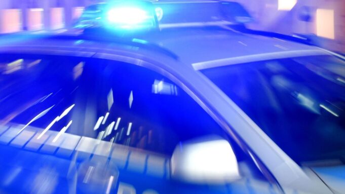 Autofährt in MenschenGroppe in Stuttgart


