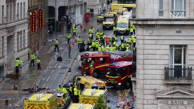 Automatischer Rast in Liverpools Menschenmene

