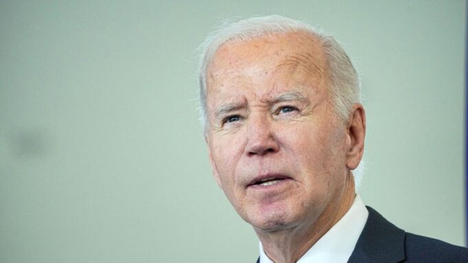 BIDENÄENTERT SICH OPUPTICH Zu Krebserkrankung: 
