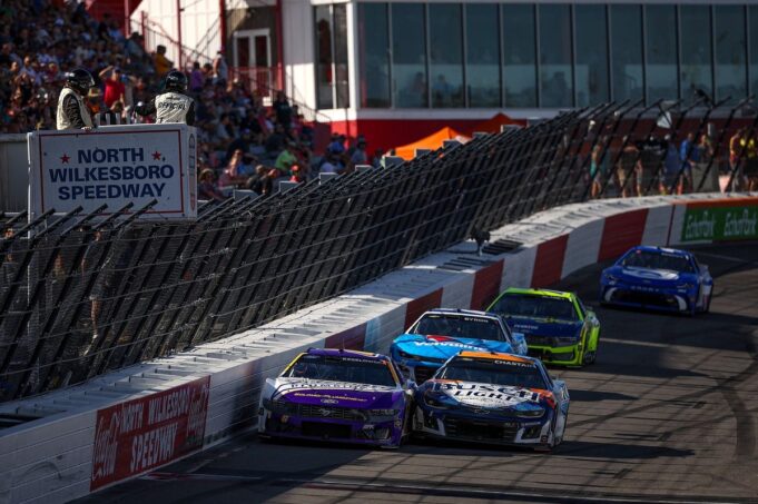 Brad Keselowski, Christopher Bell gewinnt NASCAR All-Star-Fälle

