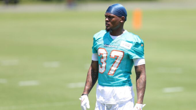 CB Isaiah Johnson ist vor allem die OTA des Delphins

