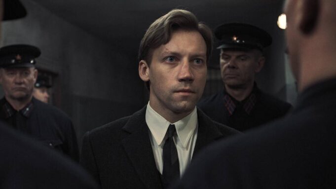 Cannes Festival: «Deux Procureurs», au c - ur machineà broystalinienne

