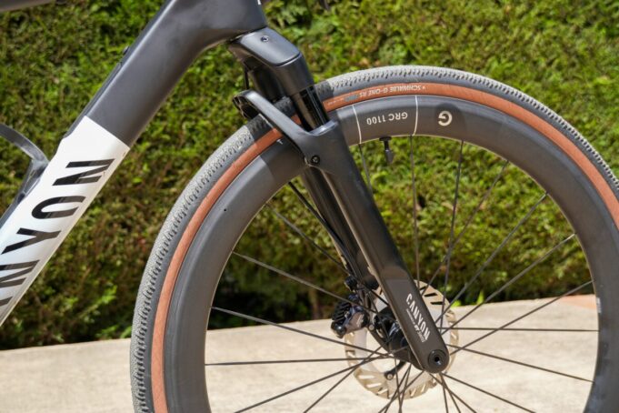Canyon und DT Swiss F 132 Eine Federgabelung in Traka-Velo

