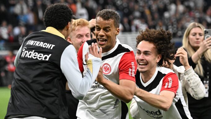 Eintracht-Orgestein Timothy Chandler Vorvertragsverlännerung: Ein Nebendarsteller MIT HAUPTROLLLE | Hessenschau.de

