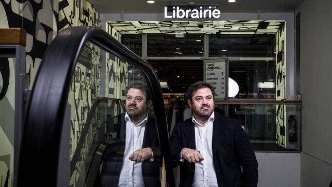 Enrique Martinez: «Le Livre REST FALDAMENT GOS LA FNAC»

