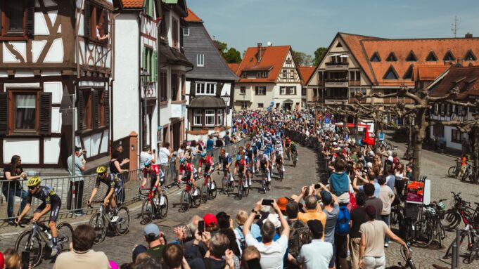 Eschborn-Frankfurt 2025: Das Radrennen im Liveticker ➤Die Sperrungs A der Strecke | Hessenschau.de


