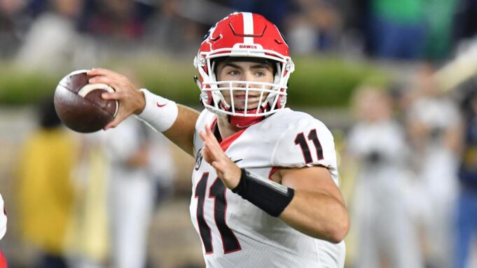 Georgia bietet Quarterback Recruit Teddy Jarrard an

