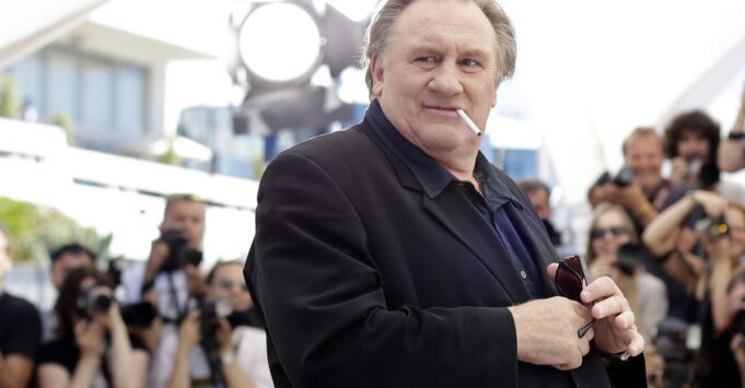 Gérard Depardieu Wegen SexuellerbelästigungverurTeTEt

