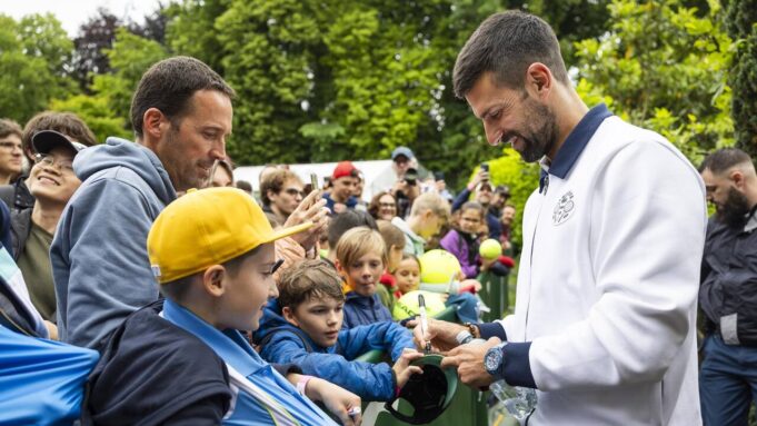 Gießen Sie Novak Djokovic

