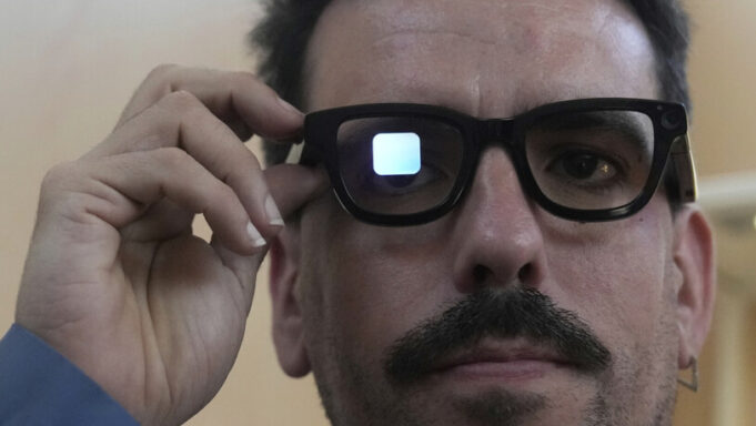 Google Zeige Prototyp Einer Schlanken Computer-Brille

