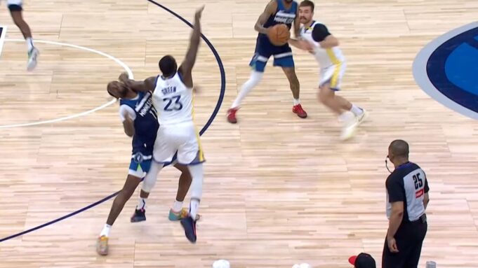 Green Weder MIT Schlag Ins Ord: Timberwolves Gleilene AUS

