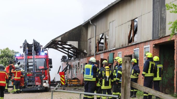 Großbrandauf Bauernhof in Steenfeld

