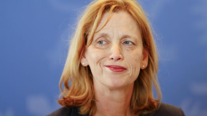 Herkunft, Religion, Familie - Infos Zurbildungsministerin

