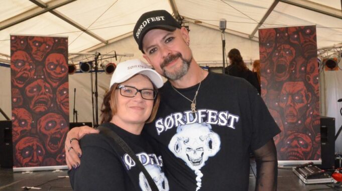 Ja-wort auf Metal-Festival-Bühne in Flethsee Wederholt

