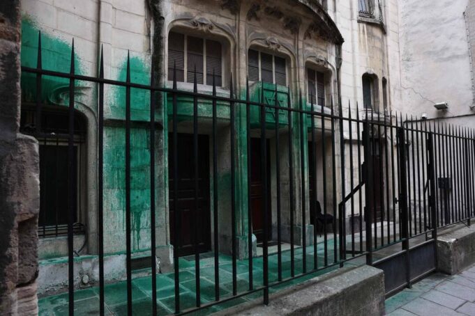 Le Mémorial Dela Shoah, Deux -Synagoge usw.


