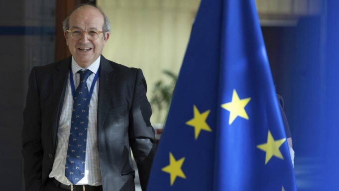 Les bezahlte Europäische Union Adoptierer UNCORD DE Principal Pourer Leurs Achats eine Kommunikation

