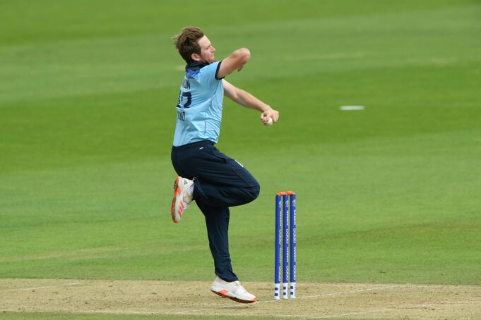 Liam Dawson gewinnt Englands Erinnerungen

