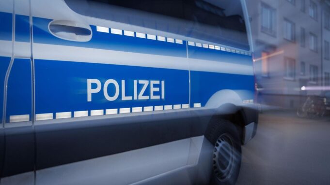 Messerangriff von Halle - Mannverlett Drei Menschen, Festnahme

