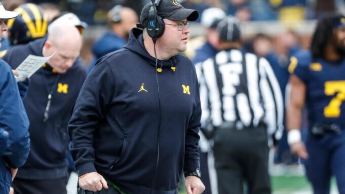 Michigan fördert Steve Casula zum Co-Angriff-Koordinator und erweitert sechs Co-Trainer

