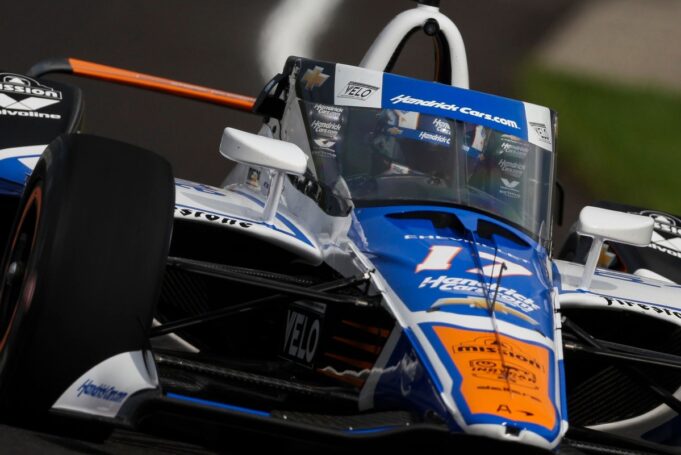 Neue Regeln, die Kyle Larson zwingen könnten, NASCAR gegenüber Indy zu wählen

