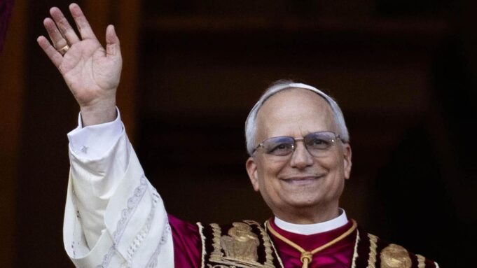 Neuer Papst Leo XIV. : Reaktionen zwischen Hoffnung und Skepsis


