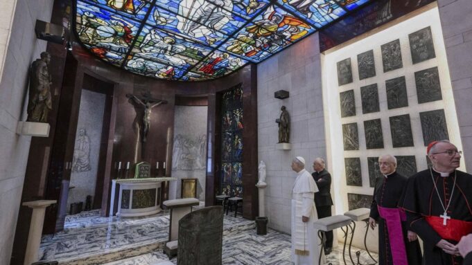 Papst Zacht Seine Neue Luxus -Wohnung - 12Zimmerfürihnallein


