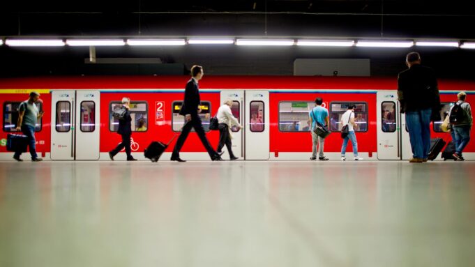 Sperrung Beendet: S8 und S9 Fahren Genser Zwische Wiesbaden und Kelsterbach | Hessenschau.de


