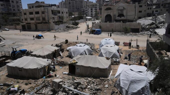 Stiftung Startet -Offenbar Verteilung von Hilfsgüternim Gazastreichen

