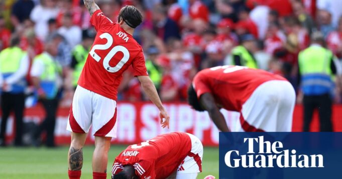 Taiwan Awoniyi wird nach der Operation aus einem induzierten Koma herausgebracht | Nottingham Forest


