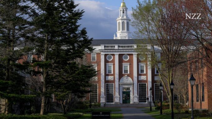 Trump-Regierung-Verbietet Harvard University Aufahmeausländer Student

