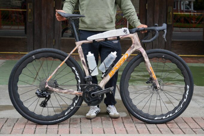 Unbeschwerter Fahrradscheck: Mattia de Marchis Basso Palta mit nicht ausgegebenem Antriebsstrang und Reifen


