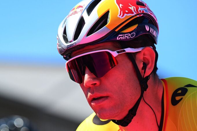 Van Aert, Vingegaard Blast Montmartre Finale

