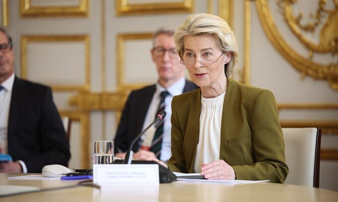 1024px-Ursula_von_der_Leyen_in_Paris,_France_-_2024