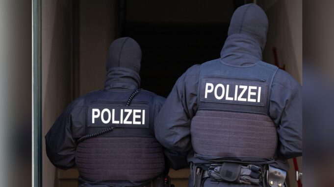 WARUMRÄUMT IM THORRINGENDER General Bundesanwalt auf?

