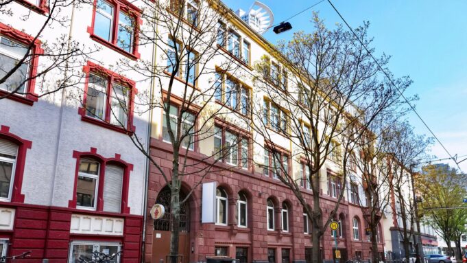 Wackelt Dierömer-Koalition in Frankfurt? FDP Stell Sich Gegen Geplantes Crack-Zentrum | Hessenschau.de


