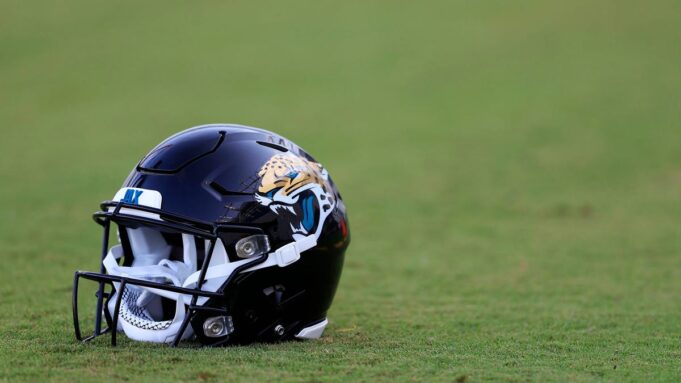 Was wissen Sie über die Gegner von Jaguars, Erscheinungsdatum?

