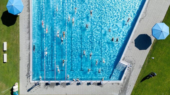 Werig Wenig Geld Hut, Bleibt Nichtschwimmer

