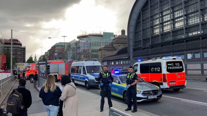 Zwölf Menschen Am Hamburger Hauptbahnhof mit Messer verweltzt

