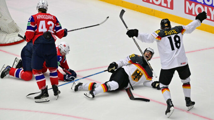 live! Mit NHL-Star Stützle: Holt Deb-Team Gegen Norwegen Den Dritten Sieg?

