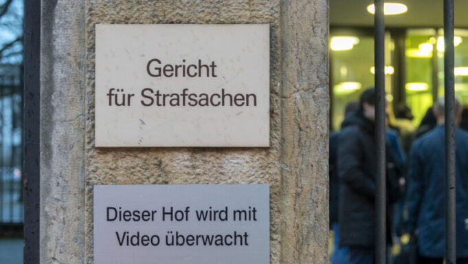 15 Jahrengefännis Wegen Mordes in Basel

