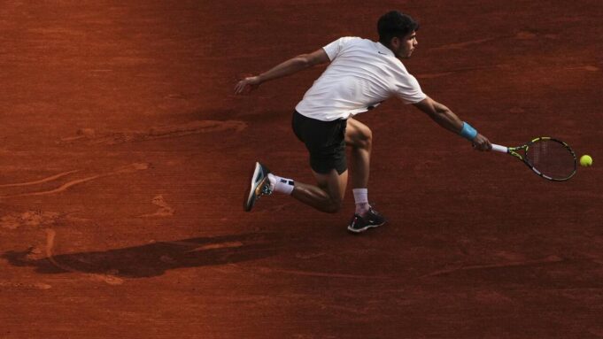 A 5-3, 0-40 ET Trois Bälle de Match Sünder: L'Evasion d'Alcaraz

