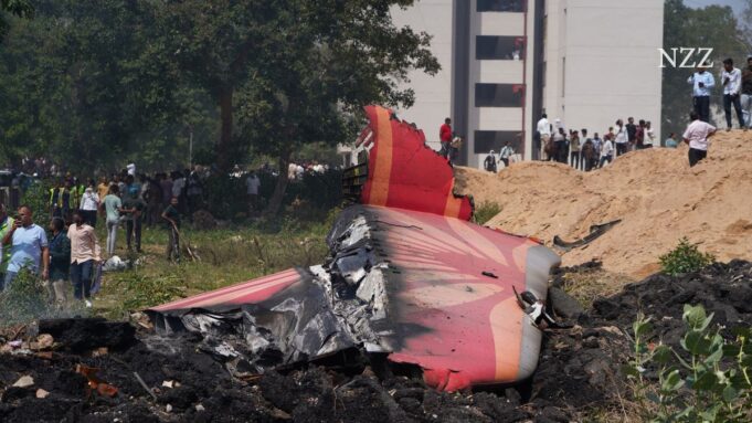 Alle 242 Inasen von Air-India-Maschine Tot

