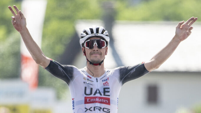 Almeida Gewinn Erste Bergetappe von Grégoire Weiter von Gelb

